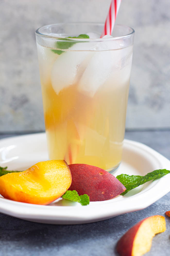 Iced Peach Green Tea Recipe • Mocktails And More